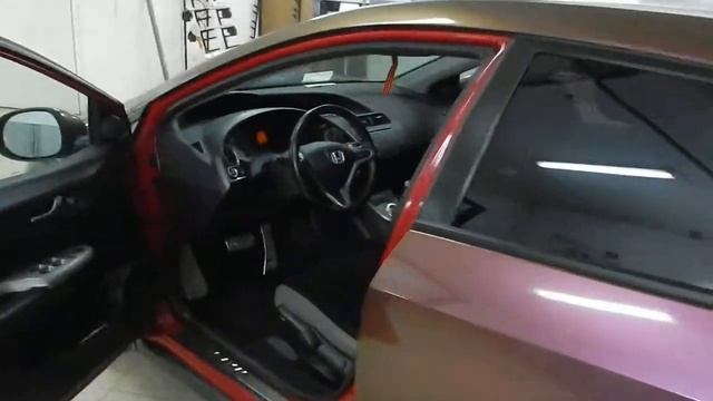 Оклейка автомобиля пленкой KPMF Хамелеон. Инкрустация стразами Сваровски. смотреть онлайн