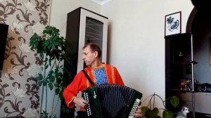 Под окном черемуха колышется на гармони!