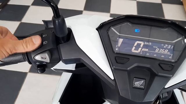 Po polsku Honda Click 125cc смотреть онлайн