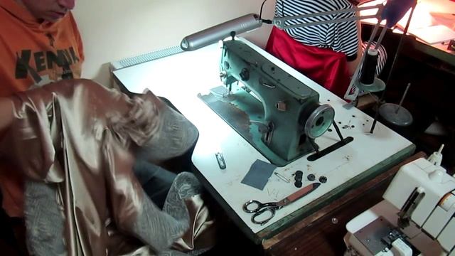 Ремонт одежды. Как заменить подкладку в пальто. смотреть онлайн