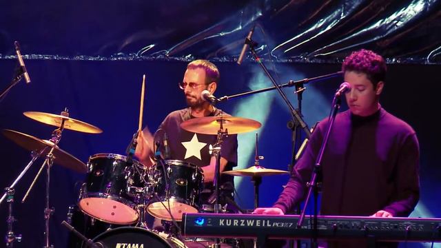 Mike Callahan is Ringo Starr смотреть онлайн