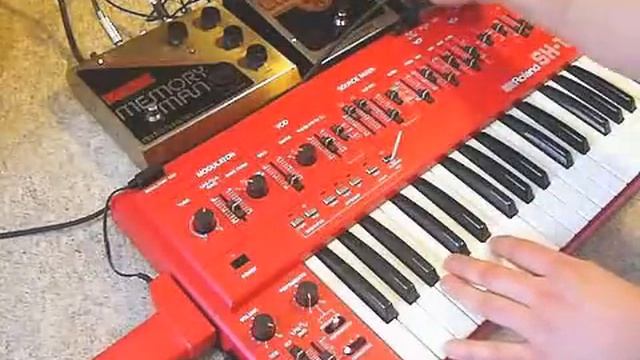 Roland SH-101 Synthesizer & Electro Harmonix guitar pedals Memory Man, Big Muff... смотреть онлайн