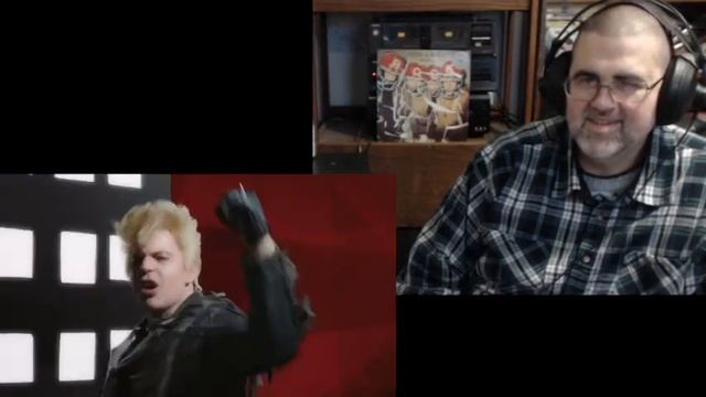 Groovy Reacts (New Kids On The Block - Bring Back The Time (Ft Salt-N-Pepa, Rick Astley, En Vogue) смотреть онлайн