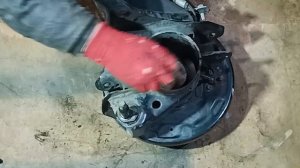 Замена задней ступицы Nissan Serena c24