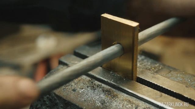 Изготовление рукояти для клинка из дамасской стали. Часть 2. смотреть онлайн