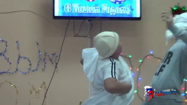 Новогодние сцены от МОУ "УСОШ"_Углянец смотреть онлайн