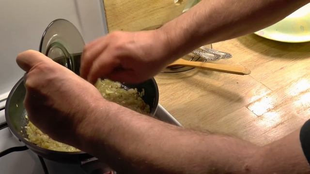 Бефстроганов из говяжьей вырезки с картофельным пюре..Просто и очень вкусно! смотреть онлайн