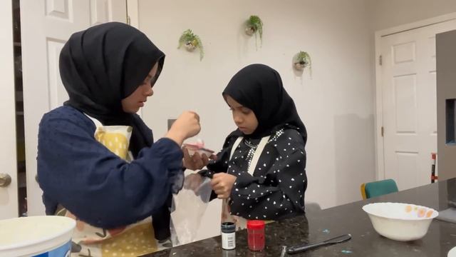 👩🍳Baking Episode #7 | Maryam and Fatima baking Strawberry Shortcake 🍓 | #maryammasud #fatimamasud смотреть онлайн