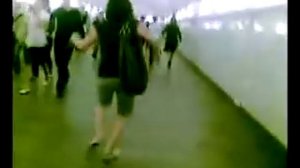 обосралась......