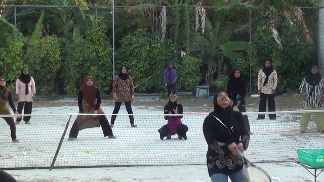 Tennis BASHI смотреть онлайн