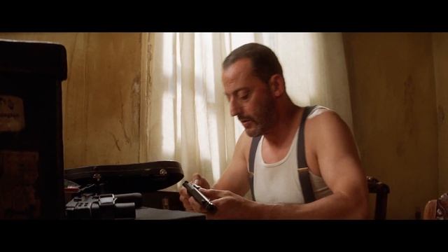 Девочка влюбилась в Киллера, а Киллер любит молоко... смотреть онлайн