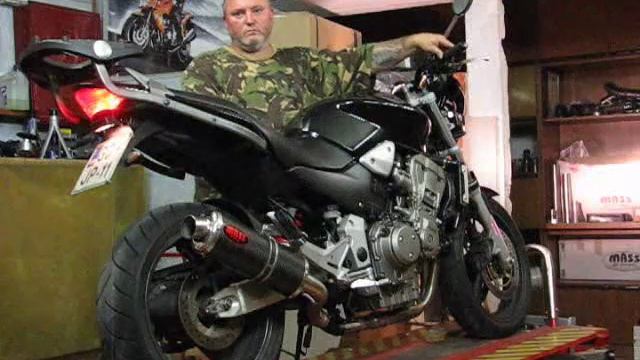 Honda hornet 900 - MASS EXHAUSTS - SIDE POSITION смотреть онлайн