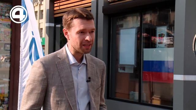 Алексей Вихарев и робот Валли смотреть онлайн