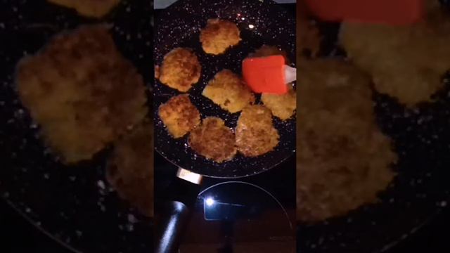 Секрет нежнейших драников без муки! Рецепт правильных вкусных драников от моей прабабушки. смотреть онлайн