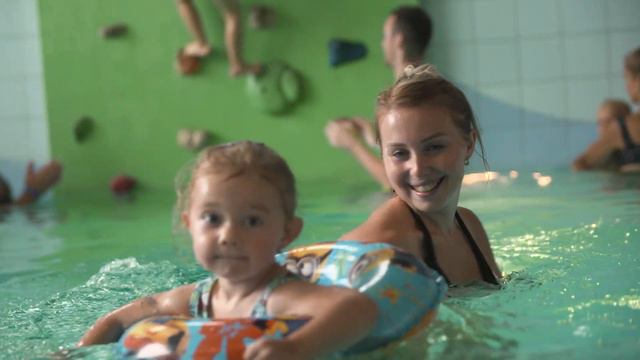 NOVÝ VIDEOKLIP: Zahrajko a Spievanka zo SPIEVANKOVA dovolenkujú v hoteli Sitno смотреть онлайн