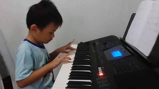 Rylio : beginner keyboard "London Bridge is Falling Down " смотреть онлайн
