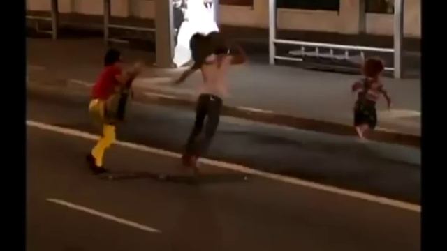 Chucky Prank at the Bus Stop смотреть онлайн