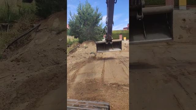 Niwelacja terenu Volvo ec210cl смотреть онлайн