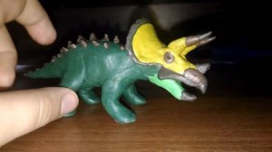 Трицератопс из фильма Dinosaurus Revolution из пластилина