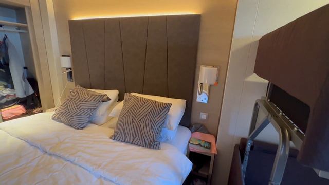 MSC World Europa - Deluxe Balcony Cabin Review смотреть онлайн