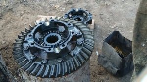 МТЗ-80. #5 - Разборка заднего моста. Ремонт дифференциала.