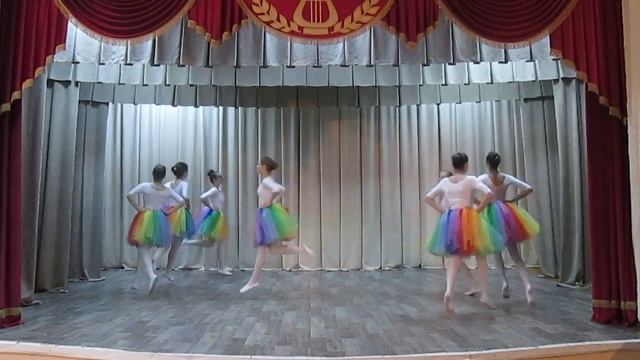 Хореографический коллектив "Радуга". Танец "Хорошее настроение" 8 марта 2019г. смотреть онлайн