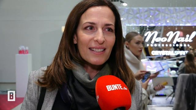 GZSZ-Star Ulrike Frank - "Es wird noch schlimmer": So geht es mit Katrin Flemming weiter смотреть онлайн