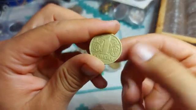 Холдеры самоклеющиеся на монеты))