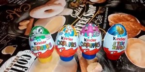 Новогодний выпуск. Обзоры. Распаковка. Kinder Surprise(Киндер Сюрприз). #1