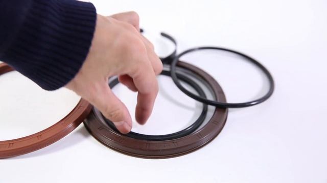 Maintenance-free Axle Oil Seal смотреть онлайн
