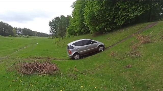 Мерседес А140 х Танк Killer x ЛУАЗ-Волынка на бездорожье смотреть онлайн