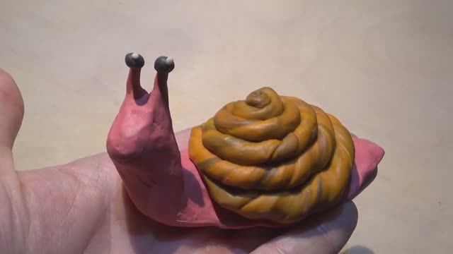 Улитка из пластилина, plasticine snail. Лепим улитку. смотреть онлайн