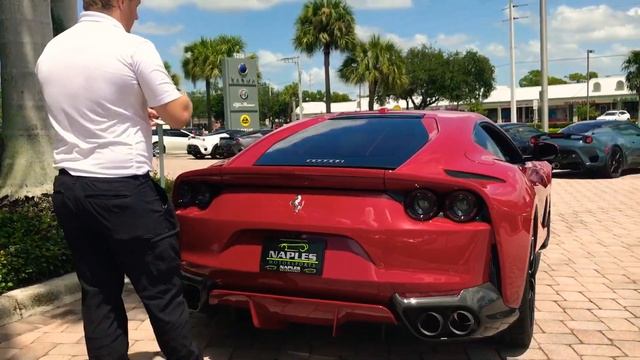 2019 Rosso Mugello Ferrari 812 Superfast смотреть онлайн