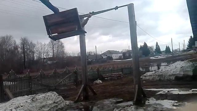 КАЧЕЛИ. УПАЛА:( смотреть онлайн