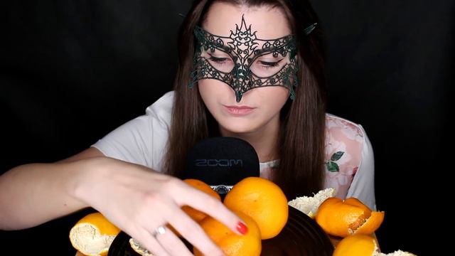АСМР МАНДАРИНЫ *ЗВУКИ ЕДЫ*/ASMR Mukbang Mandarins *SOFT EATING SOUNDS* смотреть онлайн