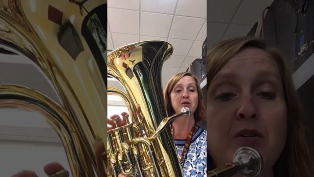 Louie Louie for baritone смотреть онлайн