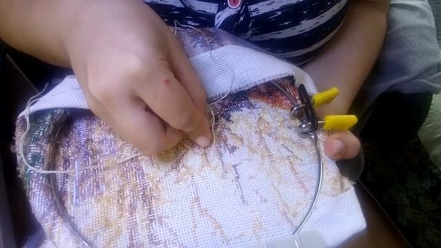 Заканчиваю вышивать Русскую охоту и болтаю. Мысли вслух. смотреть онлайн
