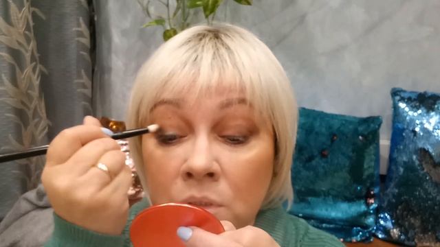 ЗЕЛЕНЫЙ МАКИЯЖ С ПАЛЕТКОЙ CATRICE HINT OF MINT / РУМЯНА PUPA CORAL смотреть онлайн