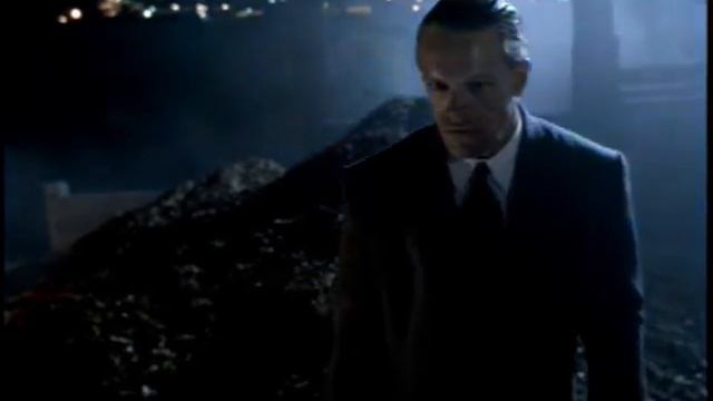 Brian Thompson as the Bounty Hunter смотреть онлайн