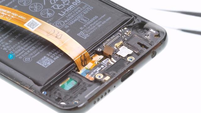 Honor 10 – Battery replacement [including reassembly] смотреть онлайн