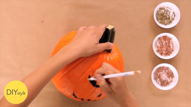 Punk Rock Inspired Pumpkins for Halloween - DIY Style - Martha Stewart смотреть онлайн