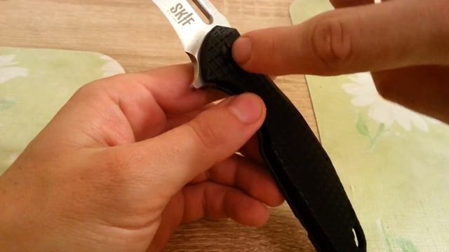 Скиф Defender-космический дизайн, и в целом не плохо смотреть онлайн