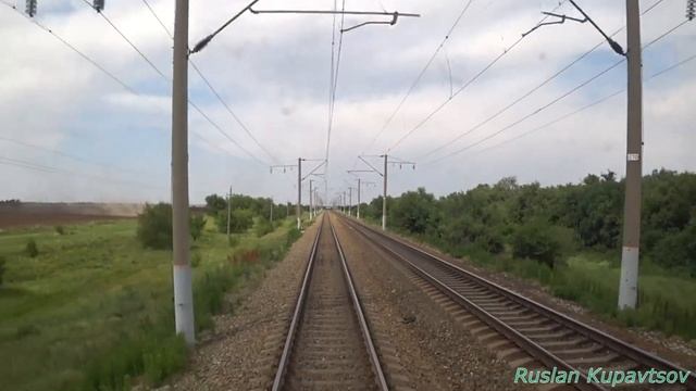 Поездка на поезде Саратов-Имеретинский Курорт из Морозовска в Сальск. Часть 2. Волгодонская-Сальск. смотреть онлайн