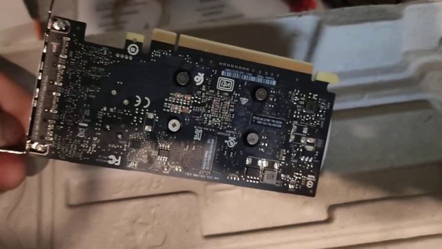 PNY NVIDIA quadro p400 V2 смотреть онлайн