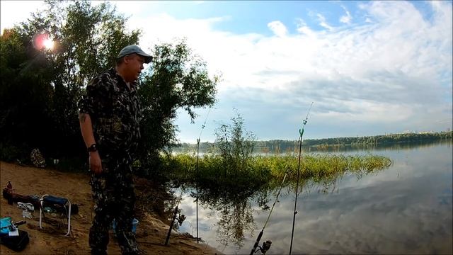 Рыбалка, Рязань, на 3-ем "БОРКОВСКОМ" карьере. 17 июля 2022 смотреть онлайн