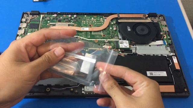 Adding a 2.5 inch SSD or HDD! ASUS VivoBook 15 F512JA-AS34 | ADATA Ultimate Series: SU650 120GB смотреть онлайн