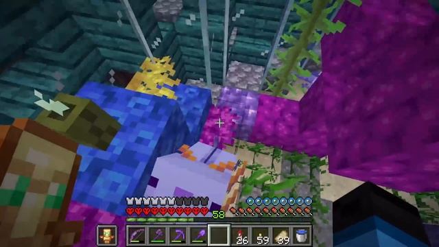 RETURNING HOME to my 2 Year Old Minecraft World (World Tour) смотреть онлайн