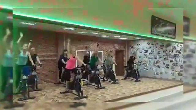 групповая тренировка Сайкл смотреть онлайн