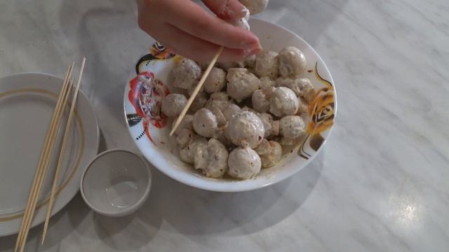 ВКУСНЫЙ ШАШЛЫК. Как приготовить шашлык дома из шампиньонов на новогодний стол 2022? смотреть онлайн