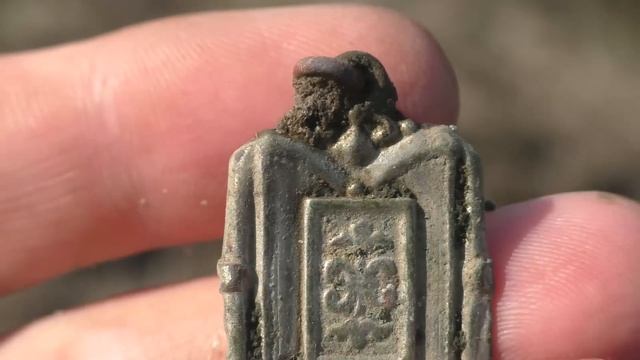 Откопали в поле старые находки! Раскопки с металлоискателем manticore нашли Царские монеты! Коп 202 смотреть онлайн